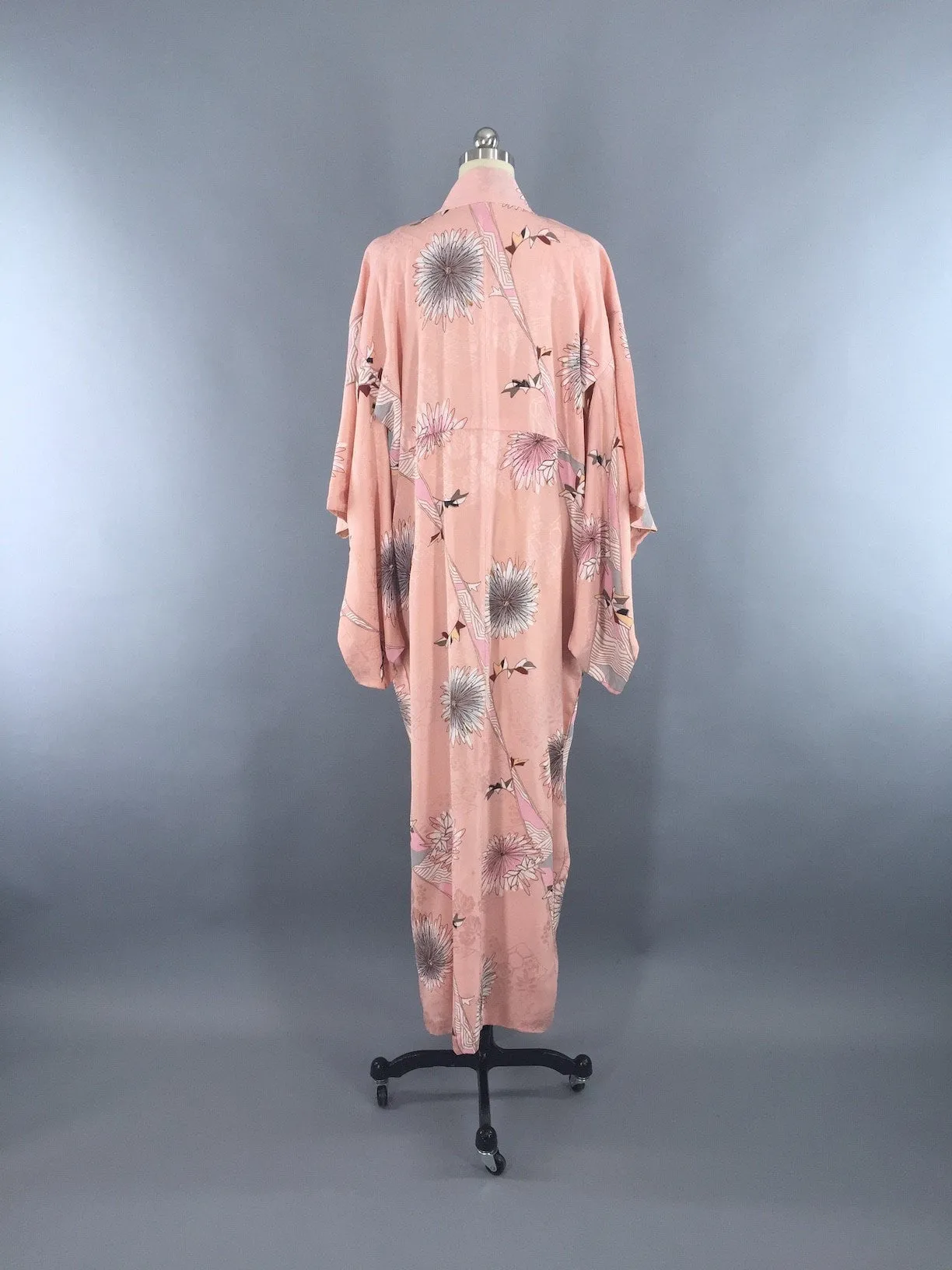 1940s Vintage Silk Kimono Robe / Art Deco Pink Floral