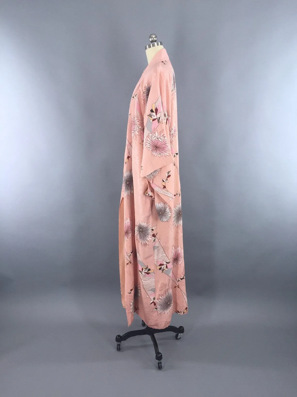 1940s Vintage Silk Kimono Robe / Art Deco Pink Floral