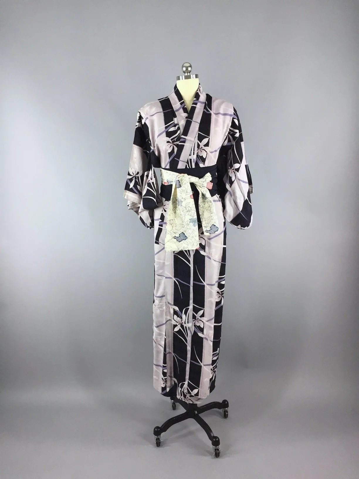 1950s Vintage Cotton Kimono Robe / Orchid Print