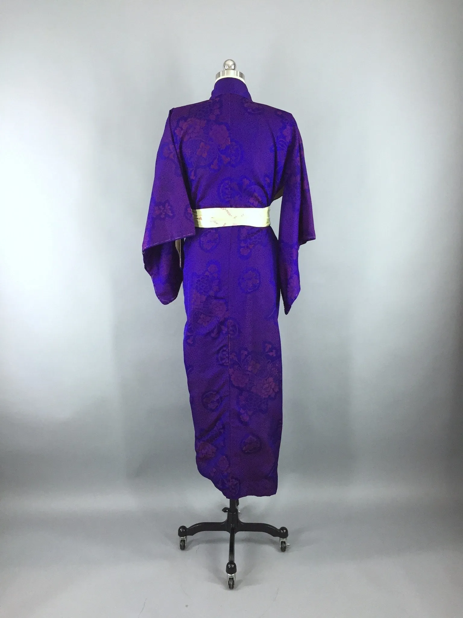 1950s Vintage Silk Kimono Robe with Omeshi Purple Magenta Floral Embroidery