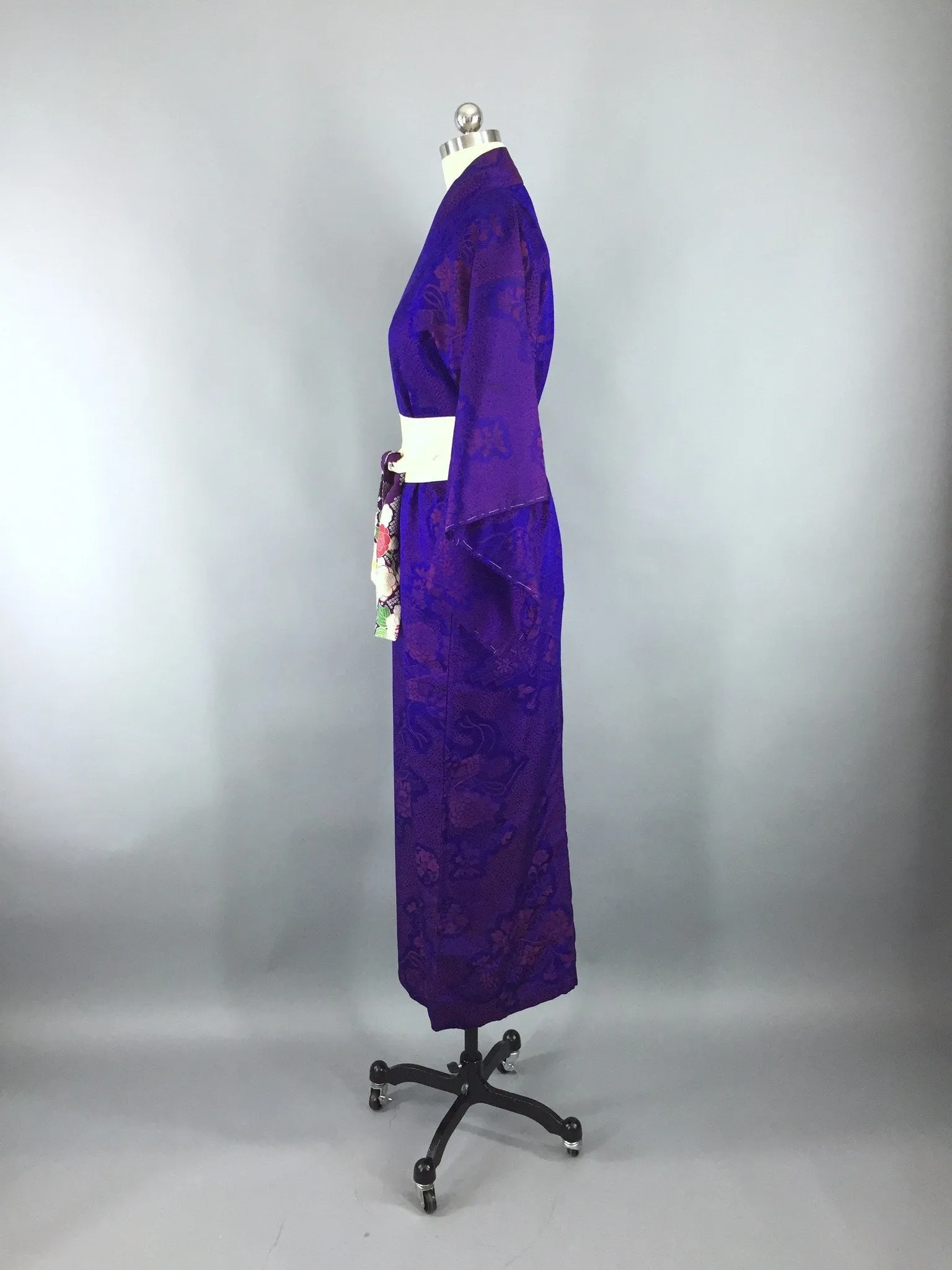 1950s Vintage Silk Kimono Robe with Omeshi Purple Magenta Floral Embroidery