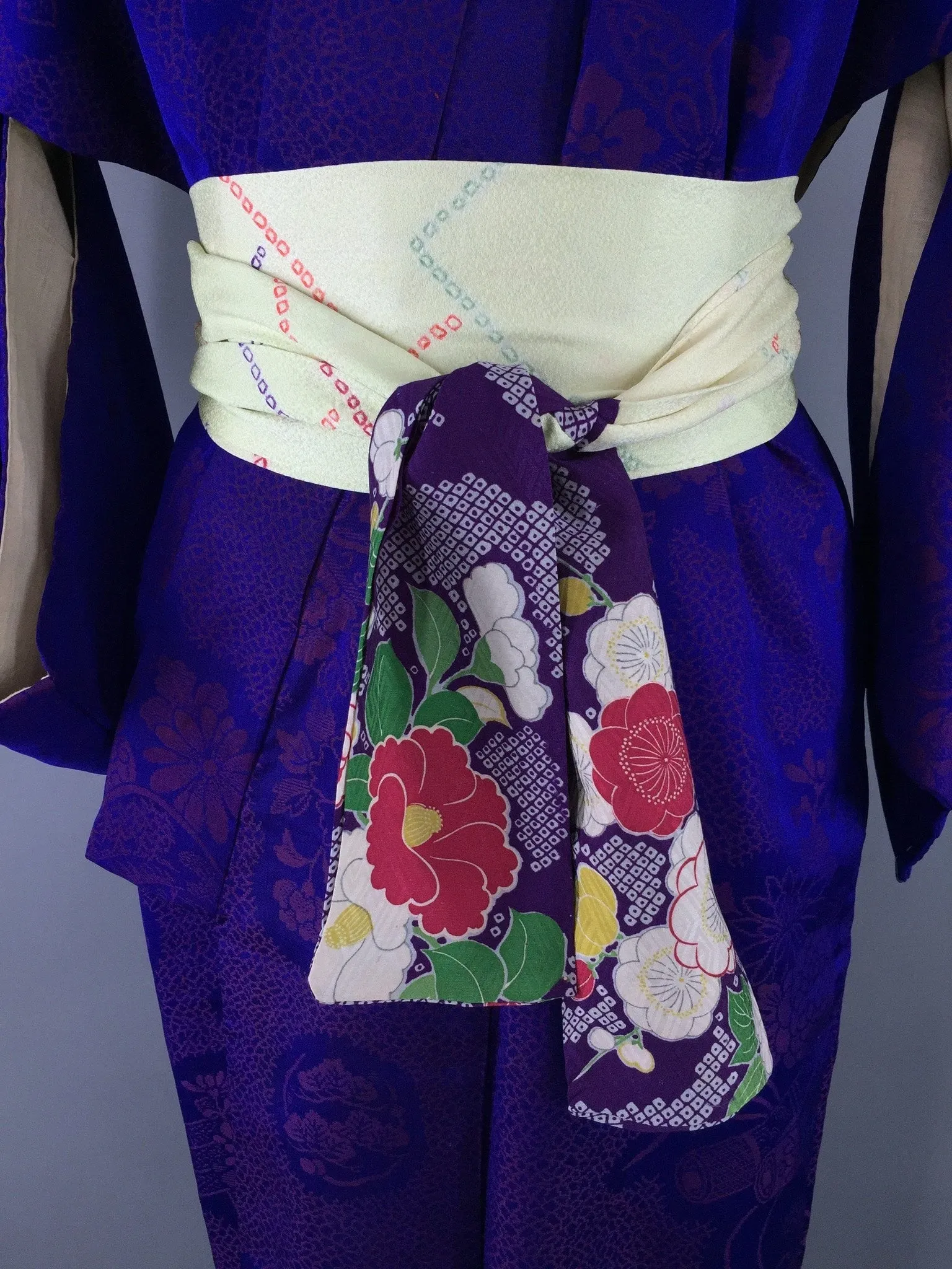 1950s Vintage Silk Kimono Robe with Omeshi Purple Magenta Floral Embroidery