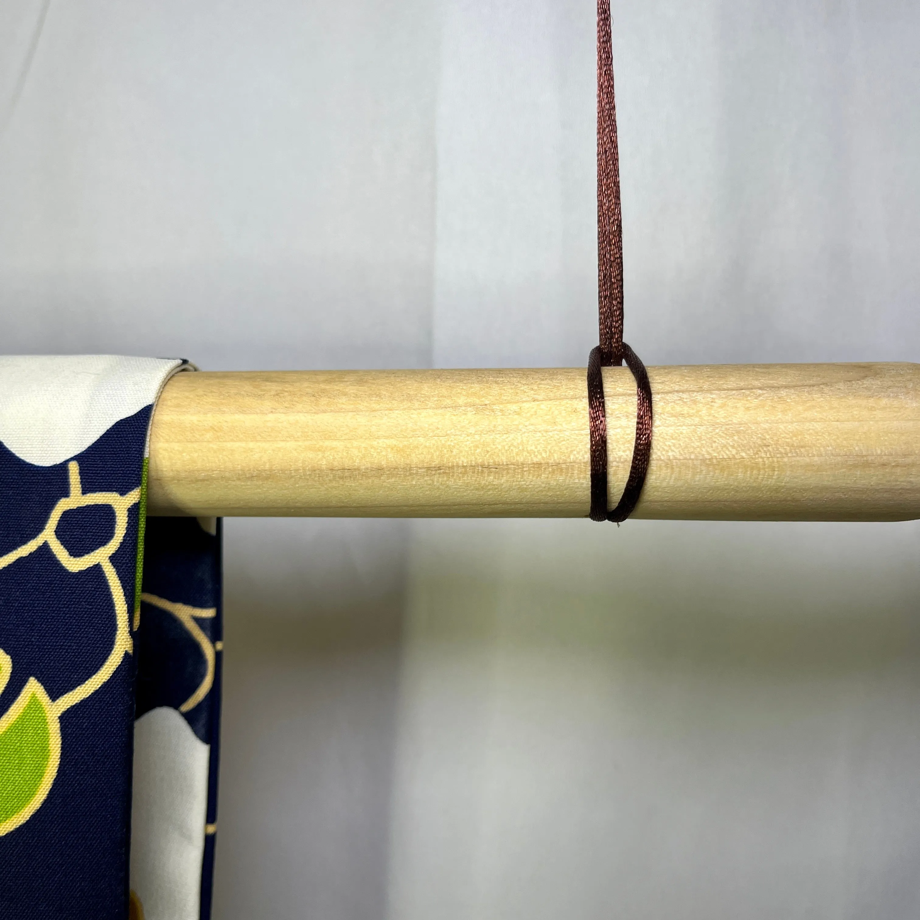 60" Kimono Display Rod (Natural)