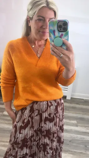 Amara V-Neck Jumper (Orange Pepper)