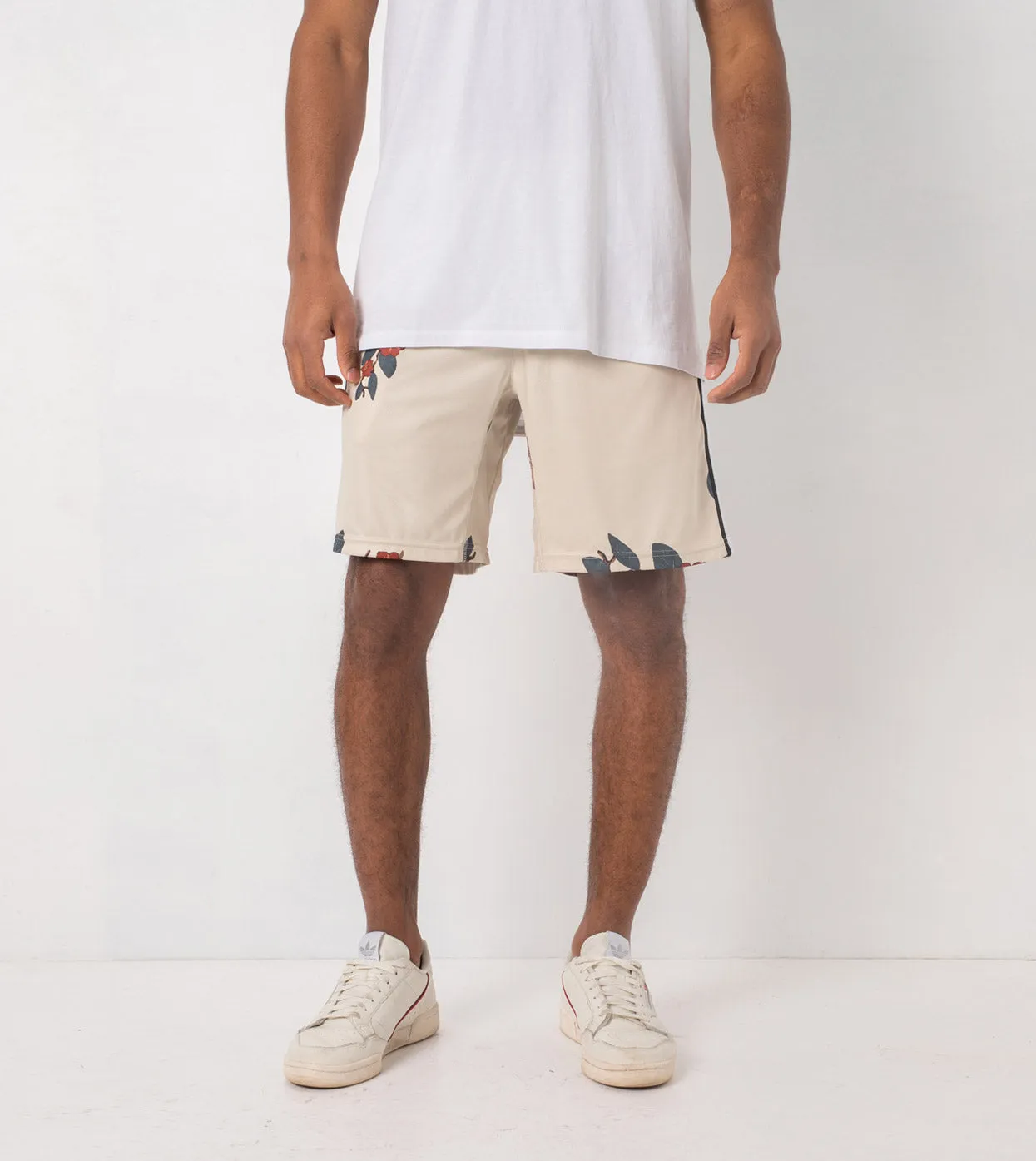 Bloom Sideline Short Natural