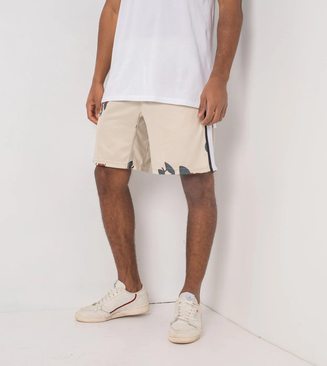 Bloom Sideline Short Natural