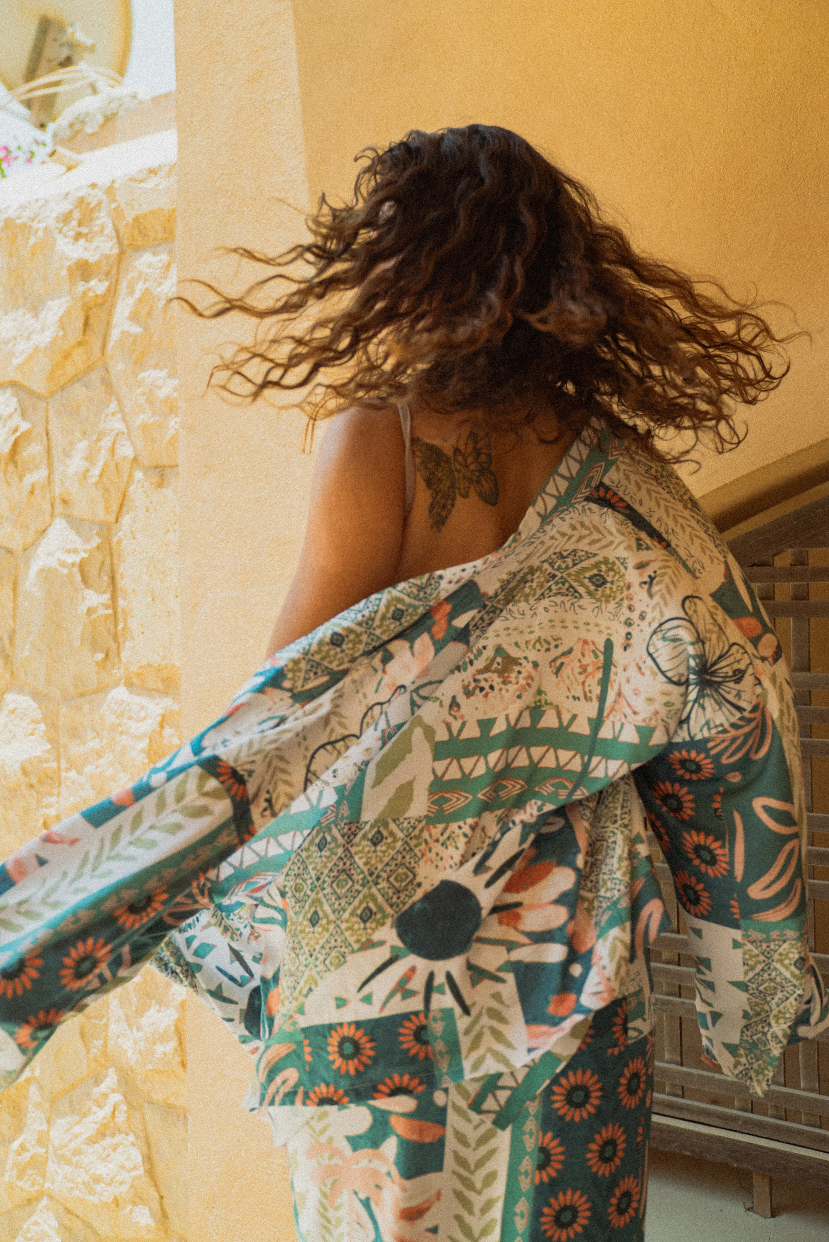 Midsummer Kimono in Delicate Dreams Print