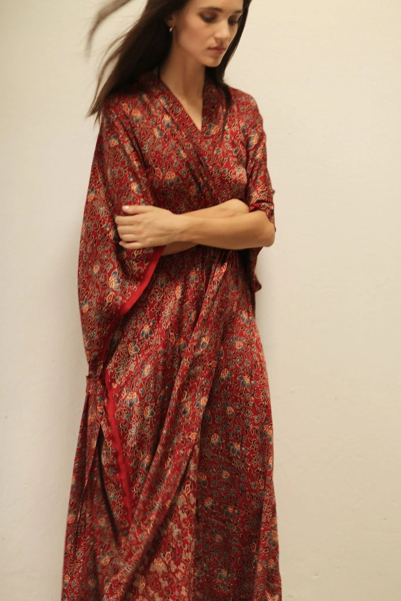 MONUS FLOWER MODAL SILK KIMONO