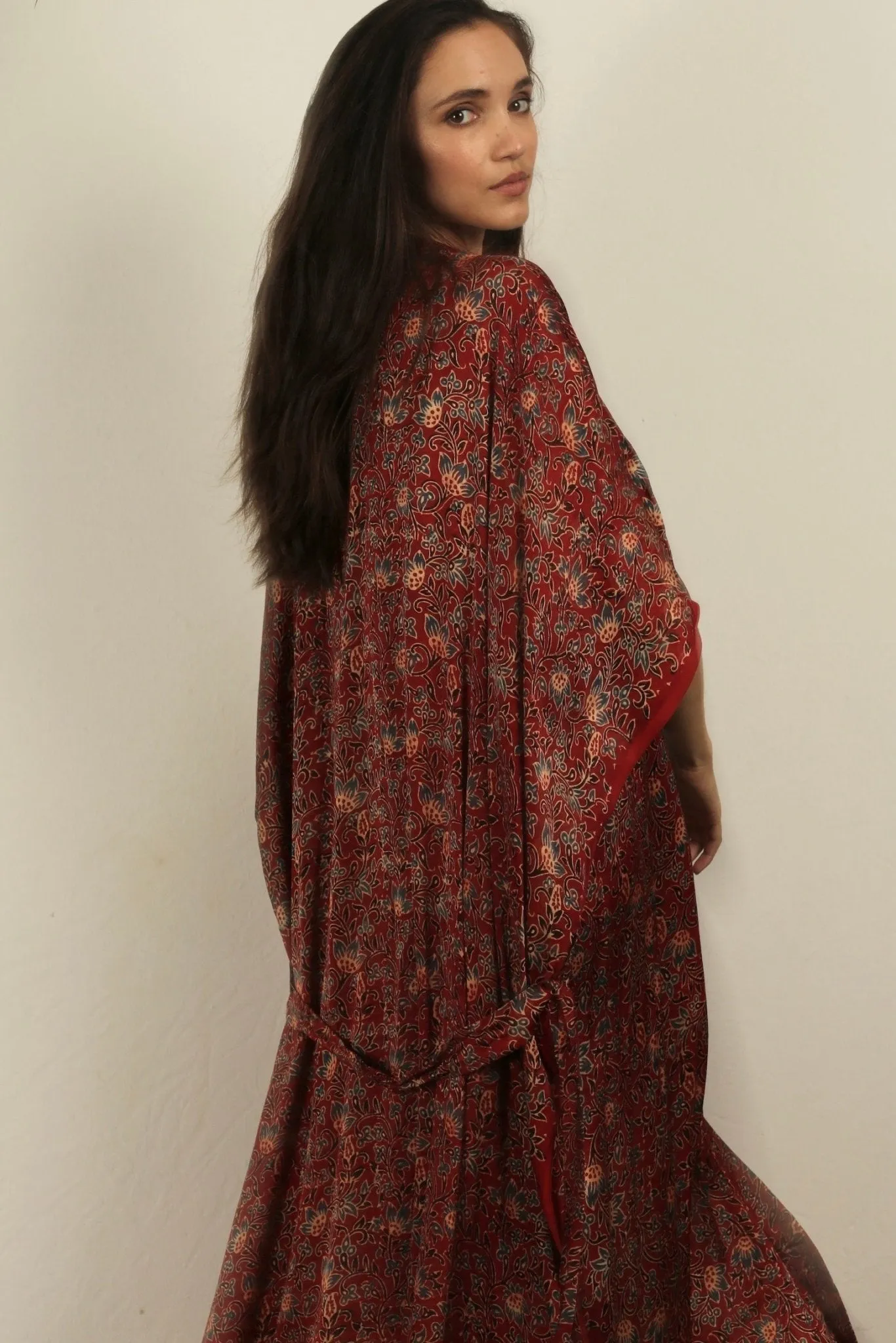 MONUS FLOWER MODAL SILK KIMONO