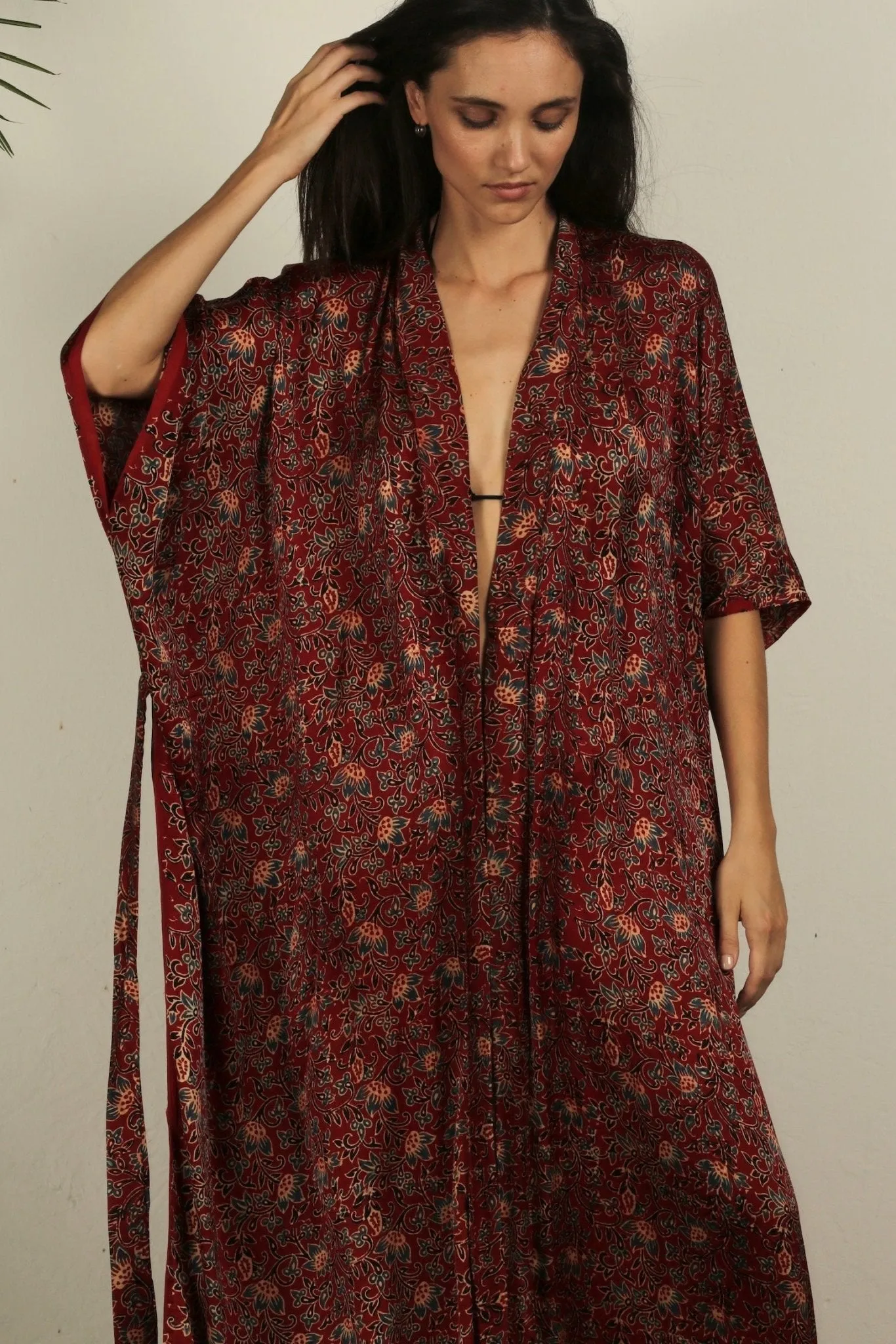 MONUS FLOWER MODAL SILK KIMONO