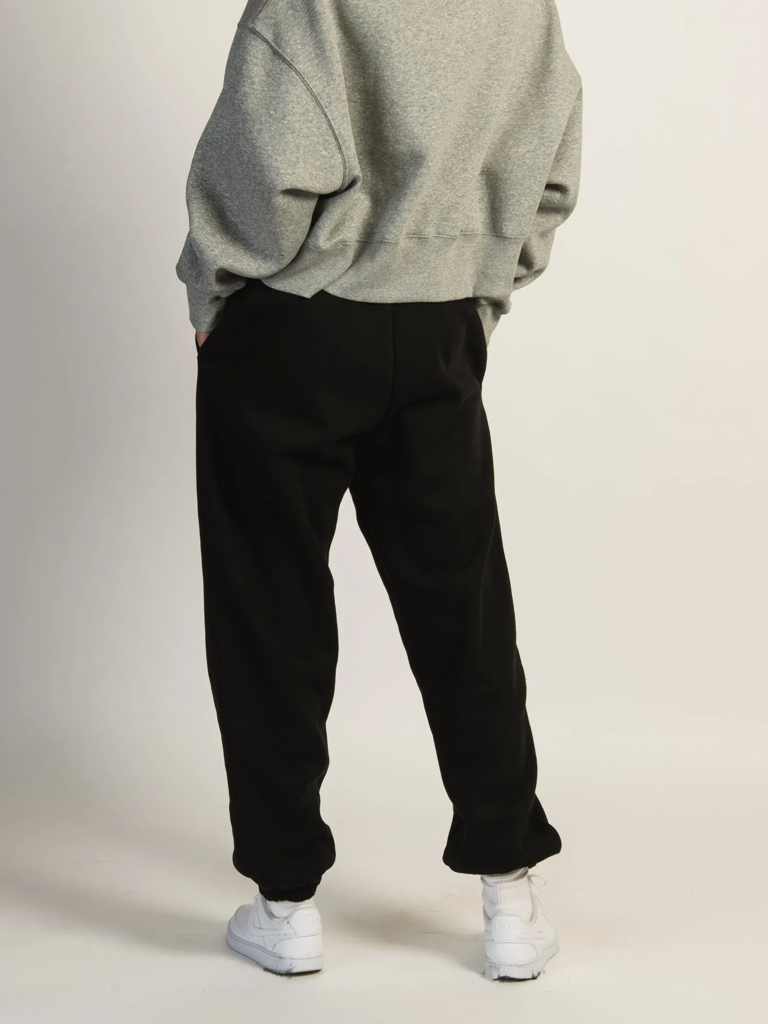 NIKE OVERSIZED HEAVYWEIGHT SWEATPANTS