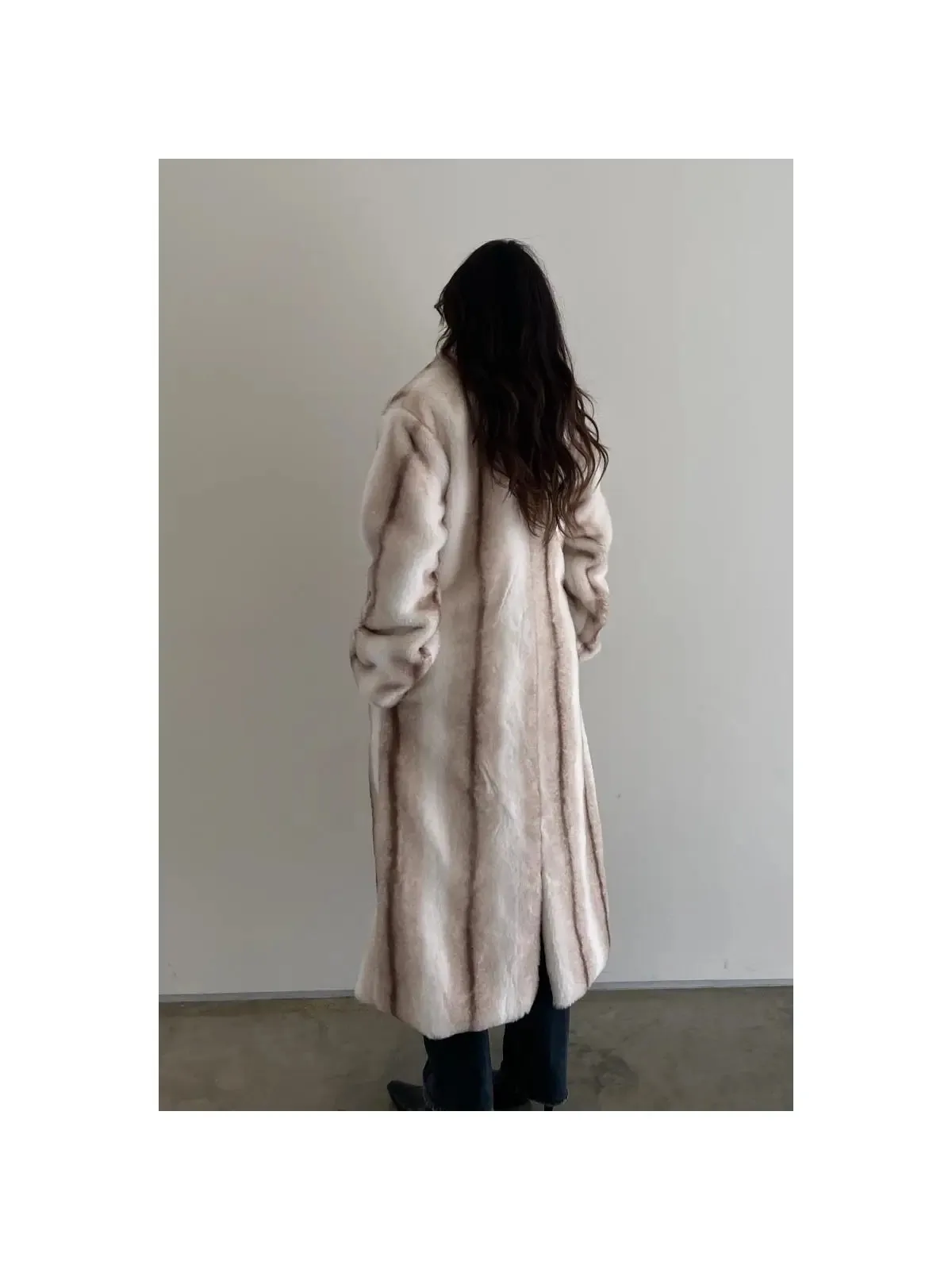 Oversized Faux Fur Coat in Cream and Grey