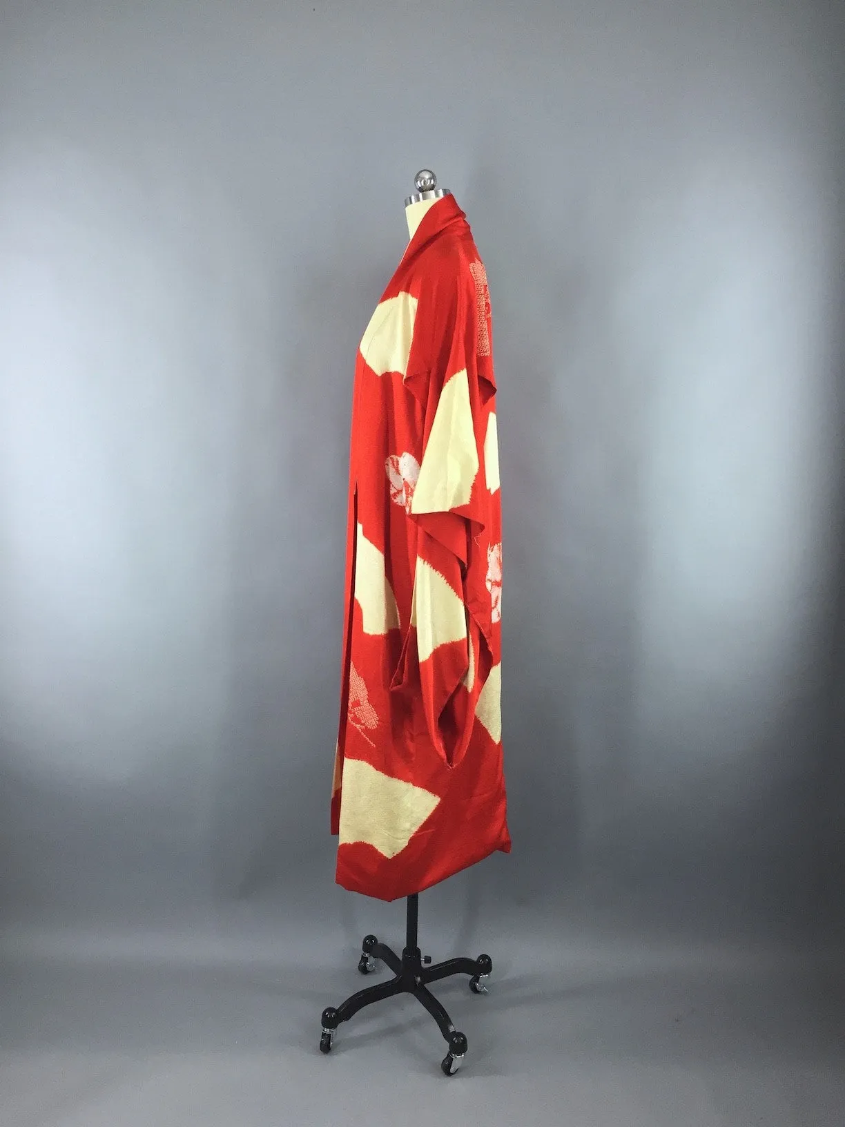 Vintage 1920s Silk Kimono Robe / Red Satin Fans Floral Tie Dye Shibori