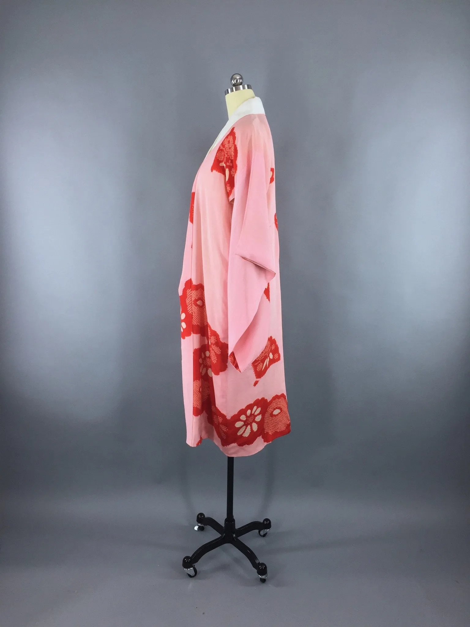 Vintage 1930s Silk Kimono Robe / Pink and Red Shibori Dyed Silk