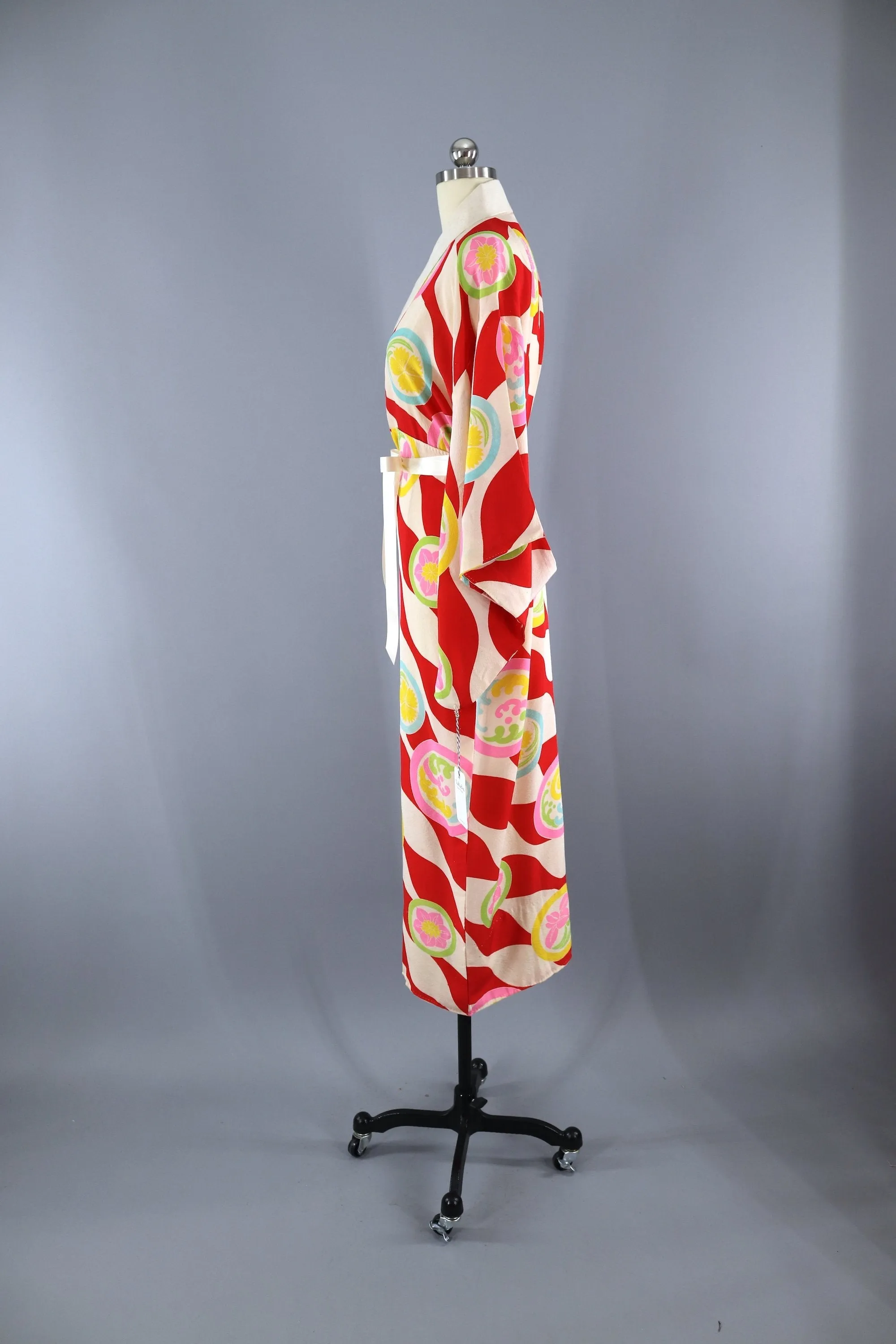 Vintage 1930s Silk Kimono Robe / Red Pink Floral Waves