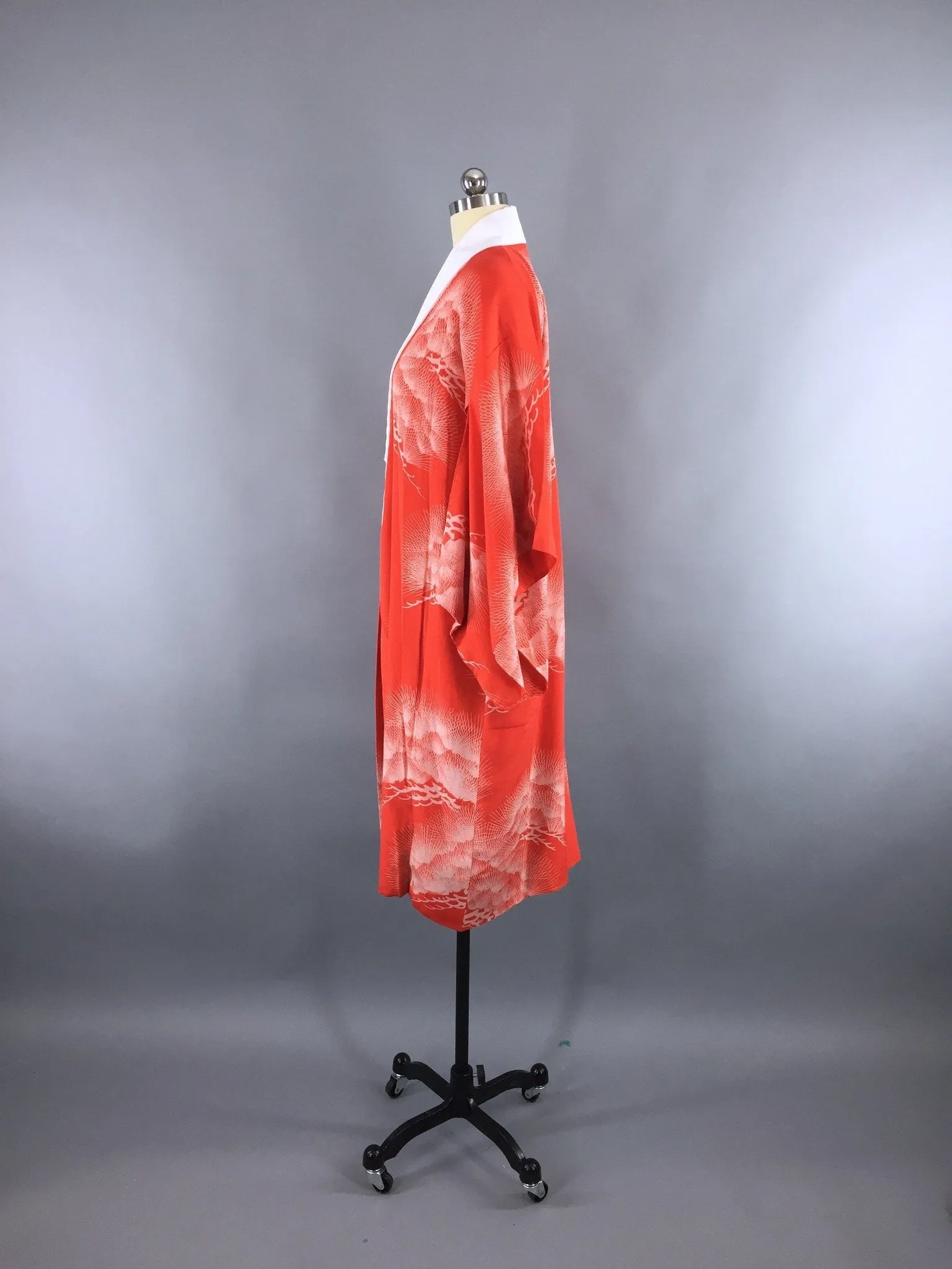 Vintage 1940s Silk Kimono Robe / Red Mimosa Floral Print