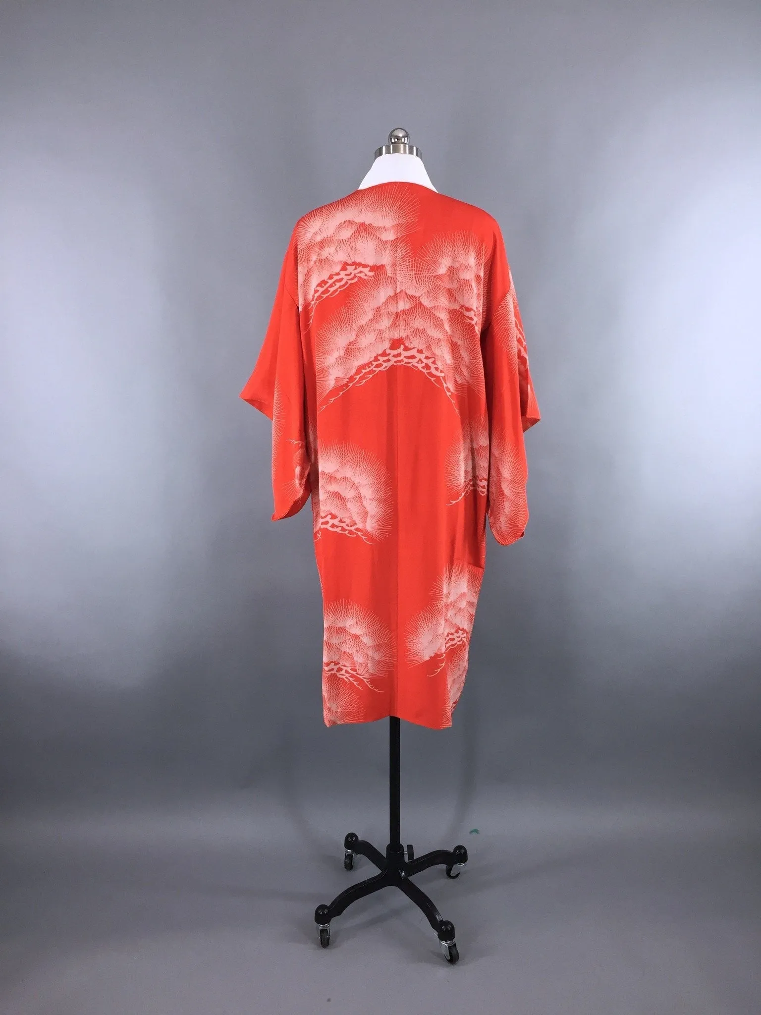 Vintage 1940s Silk Kimono Robe / Red Mimosa Floral Print