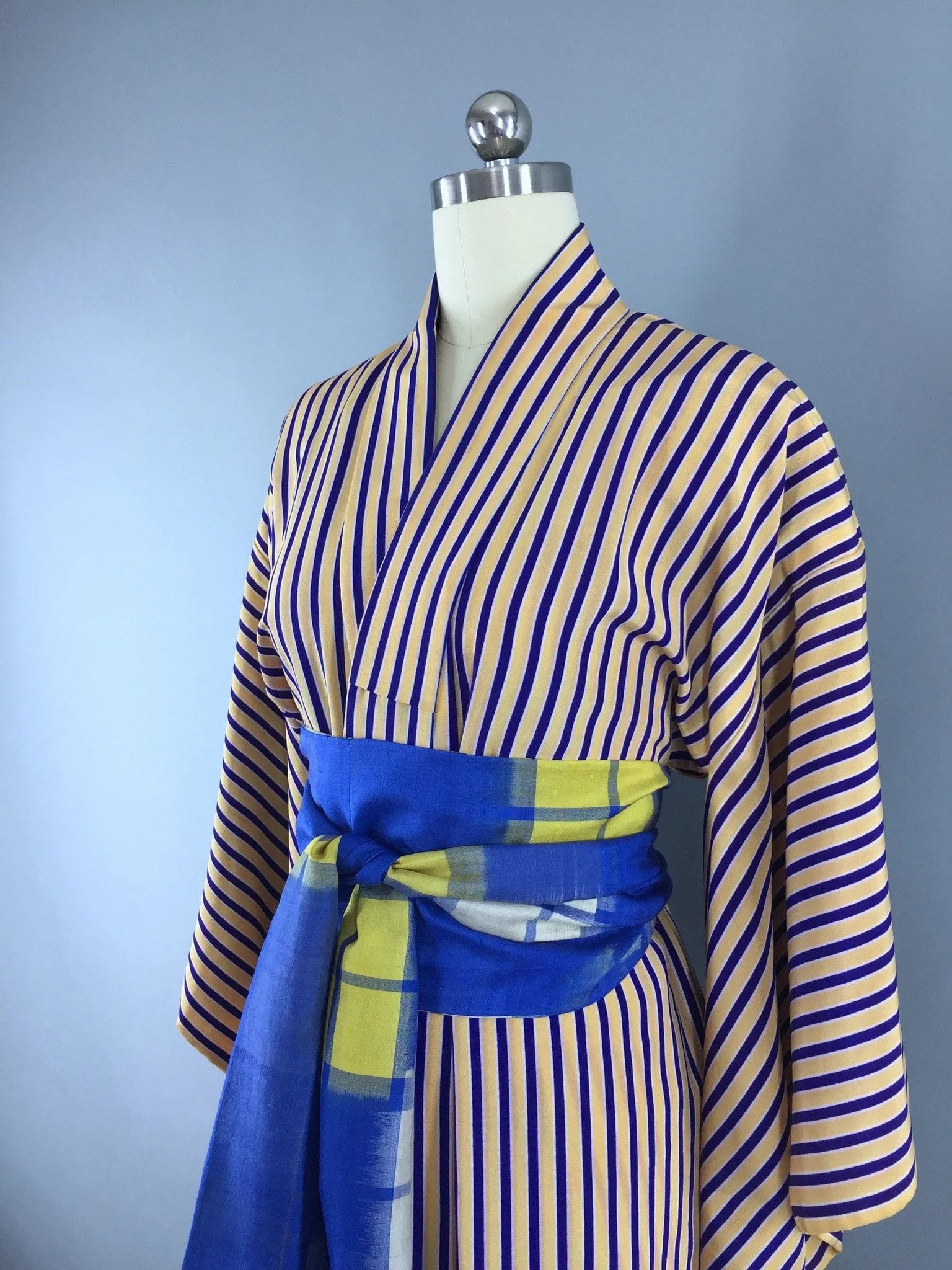 Vintage 1970s Vintage Kimono Robe / Yellow and Blue Stripes