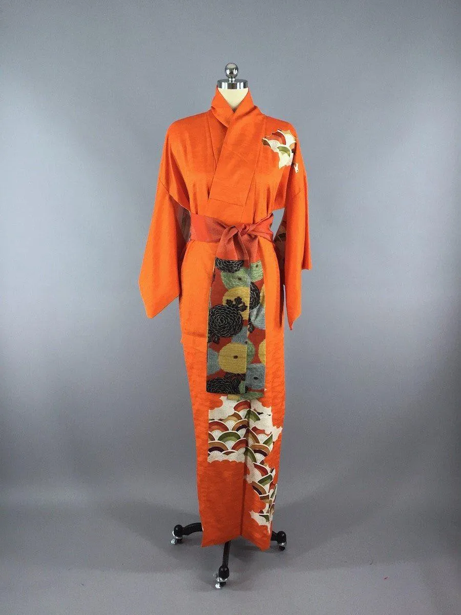 Vintage 1970s Vintage Silk Kimono Robe / Fan Print