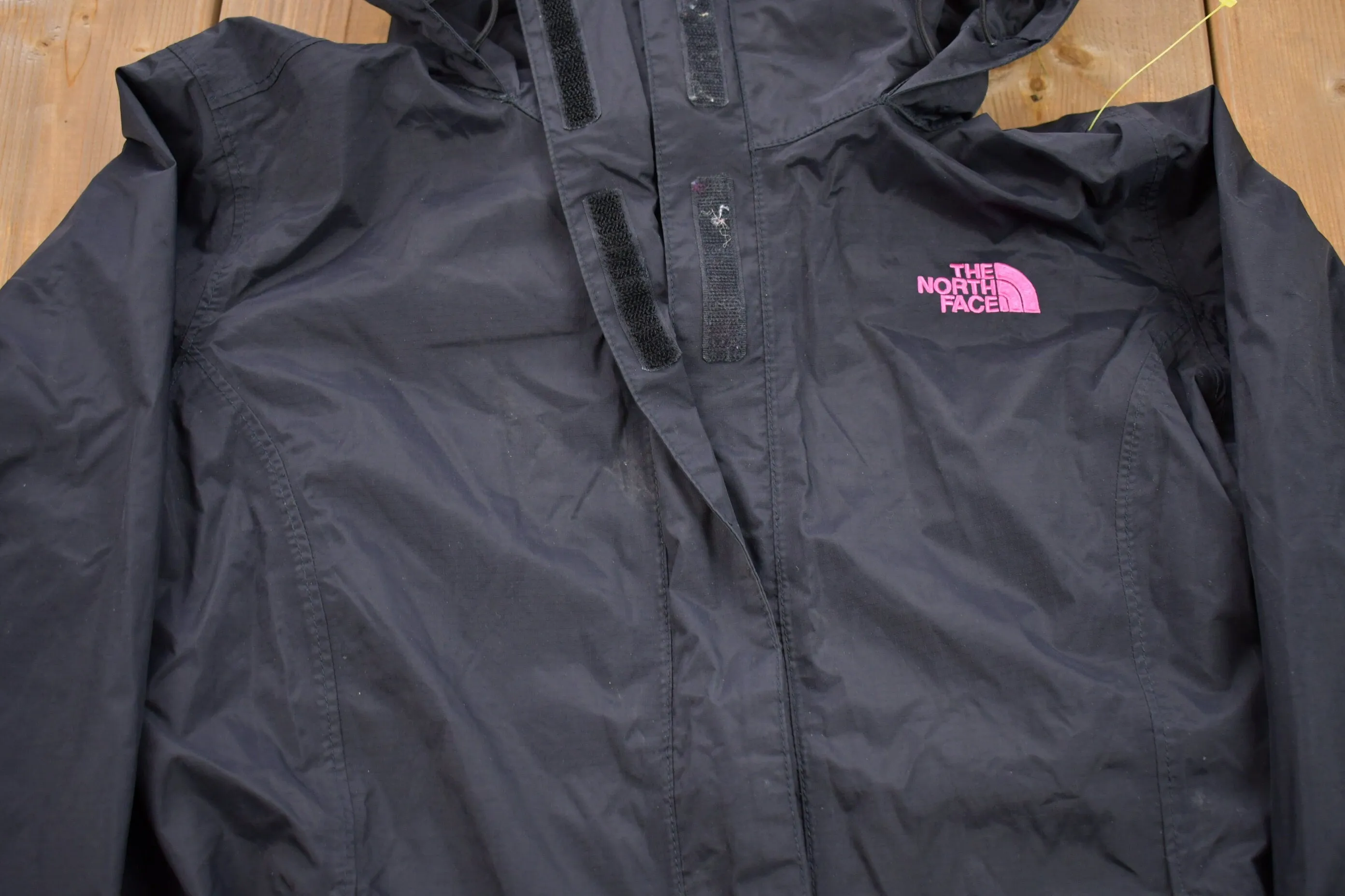 Vintage 1990s The North Face Embroidered Windbreaker Jacket